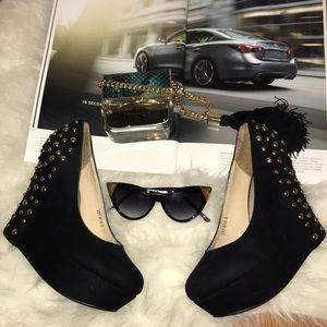 Black Pumps With Gold Studs